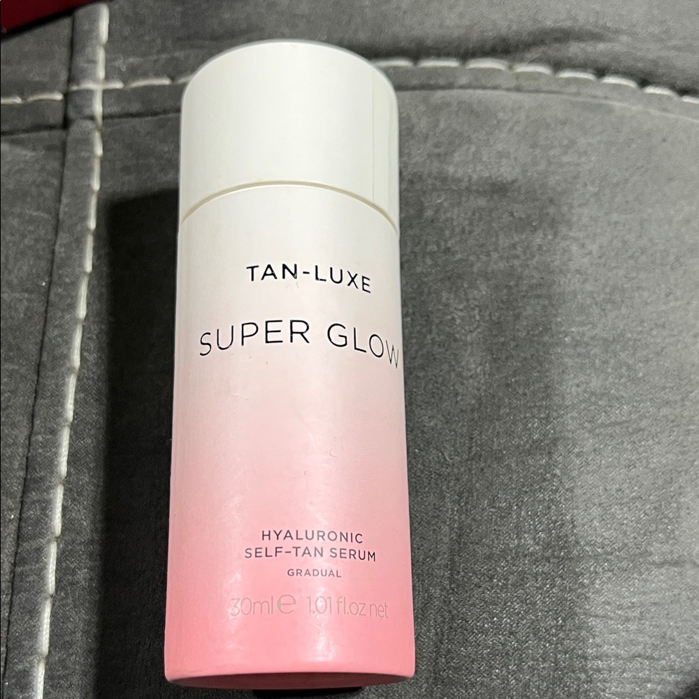 Tan-Luxe Super Glow Hyaluronic Self-Tan Serum - Pink